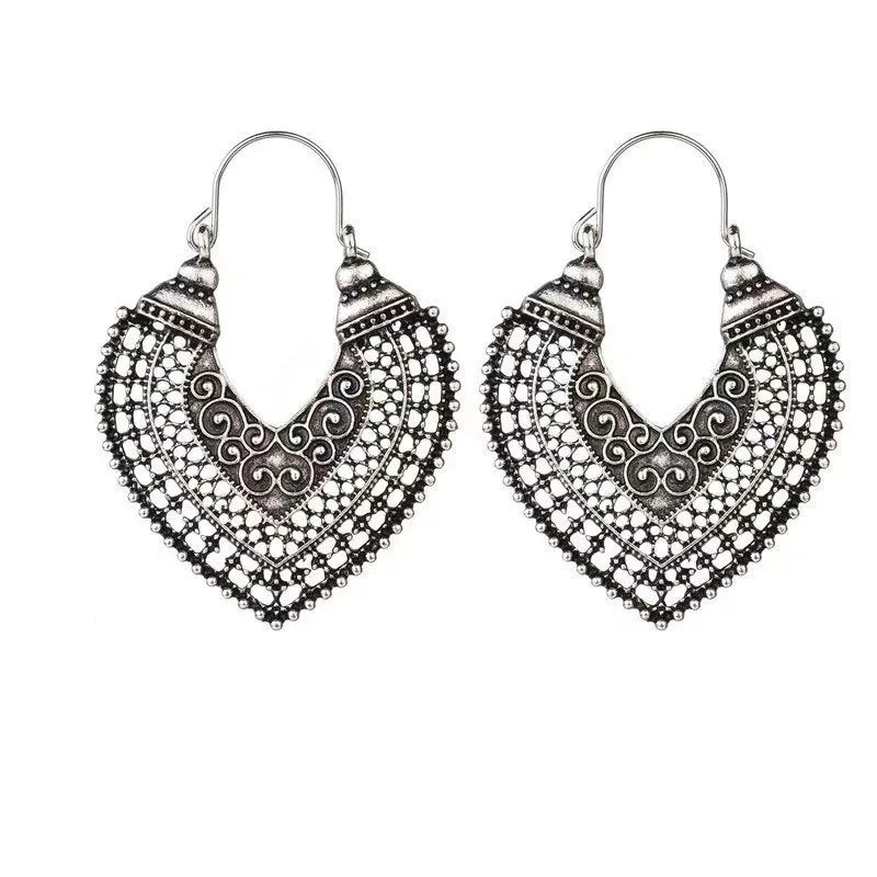 Elegant Retro Ethnic Earrings – Timeless Statement Design