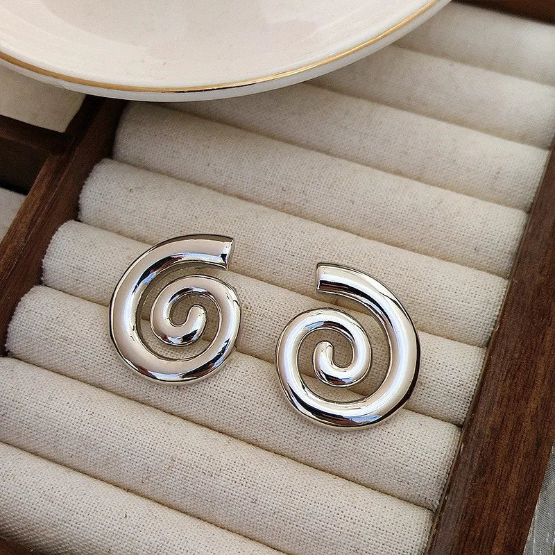 Spiral Vacation Style Earrings – Elegant Charm