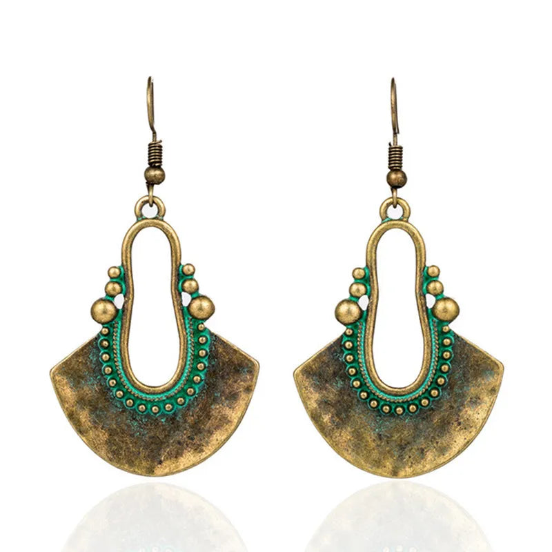 Ethnic Style Earrings – Timeless Craft & Cultural Charm