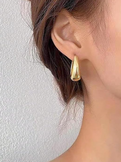 Gold Oval Minimal Drop Earrings