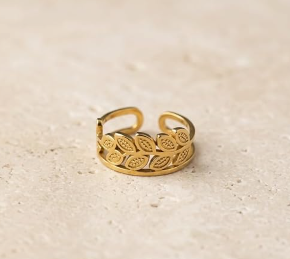 The leaves ring