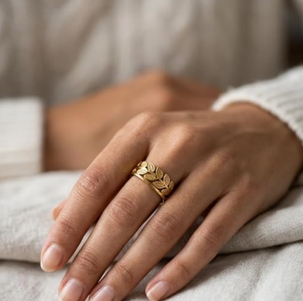The leaves ring